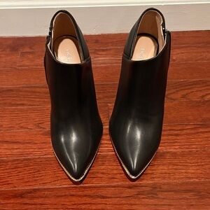 NWT bcbg ankle boots